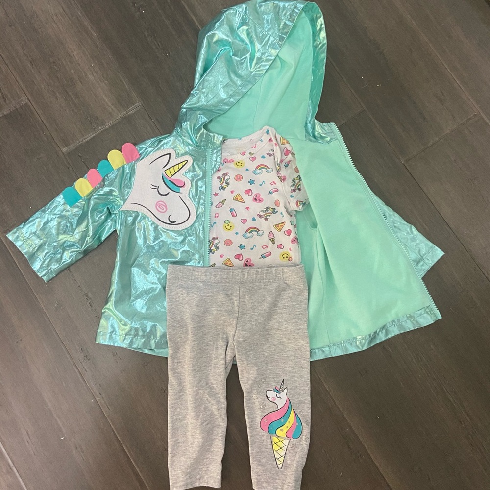 12 pieces Rainbows and Unicorns
